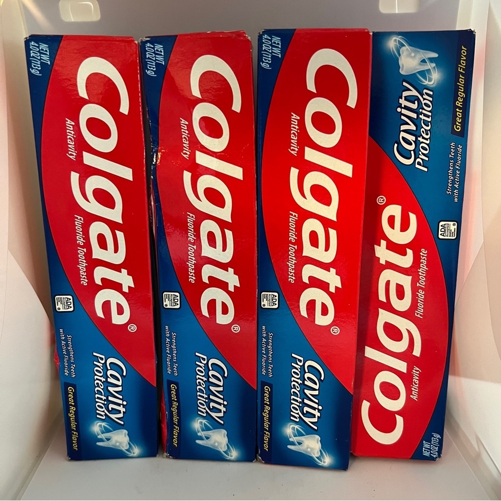 4 x Colgate Cavity Protection Toothpaste Paste, Regular, 4 oz EXP 07/22